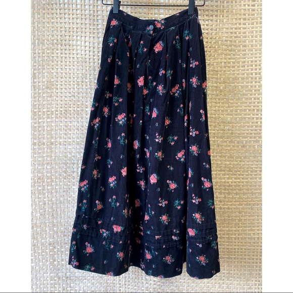 Vintage Laura Ashley Floral Pleated Midi Skirt - Picture 2 of 4